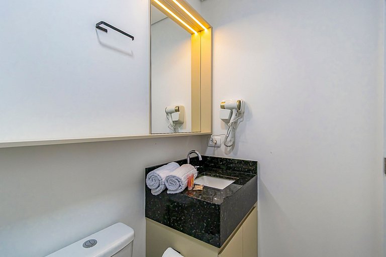 Studio no Centro com A/C perto de Tudo - MOR0814