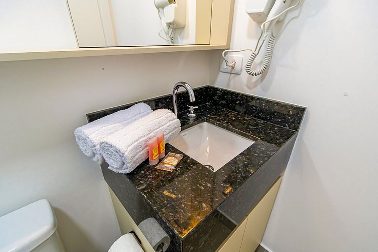 Studio no Centro com A/C perto de Tudo - MOR0814