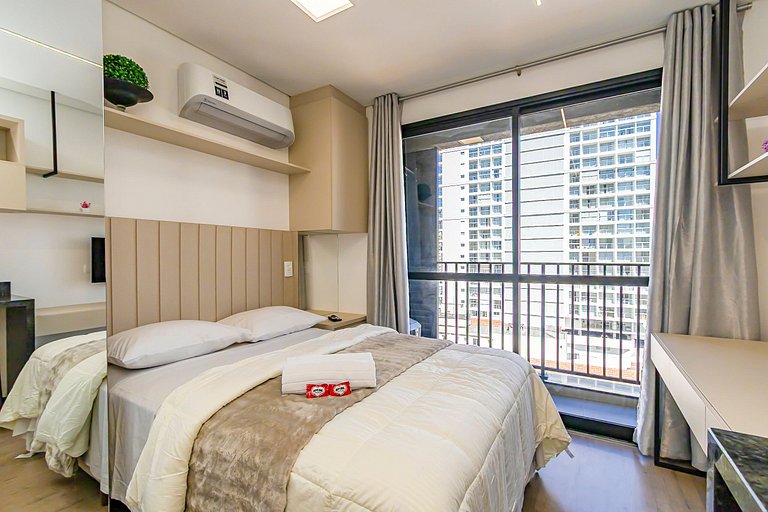 Studio no Centro com A/C perto de Tudo - MOR0814