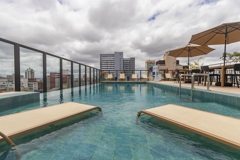 Ap completo p/ 4 pessoas no All Batel - BAT1215