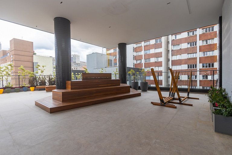 Ap completo p/ 4 pessoas no All Batel - BAT1215