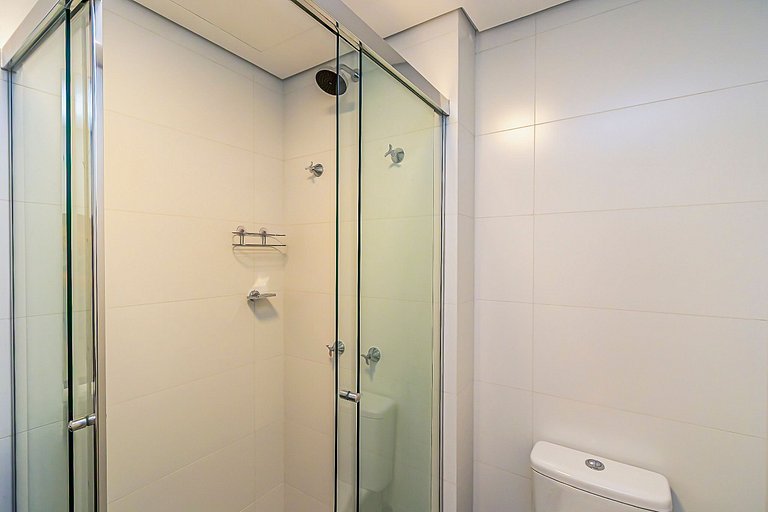 Ap completo p/ 4 pessoas no All Batel - BAT1215