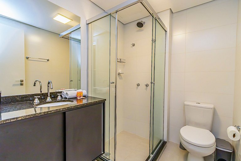 Ap completo p/ 4 pessoas no All Batel - BAT1215