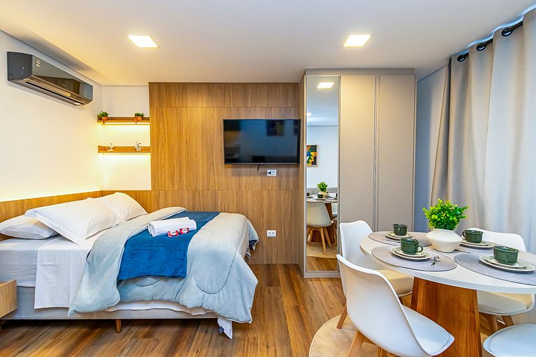 Ap completo p/ 4 pessoas no All Batel - BAT1215