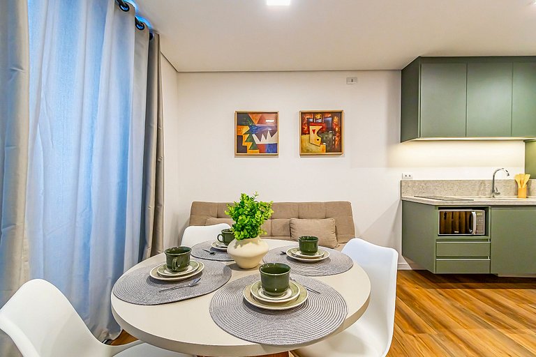 Ap completo p/ 4 pessoas no All Batel - BAT1215