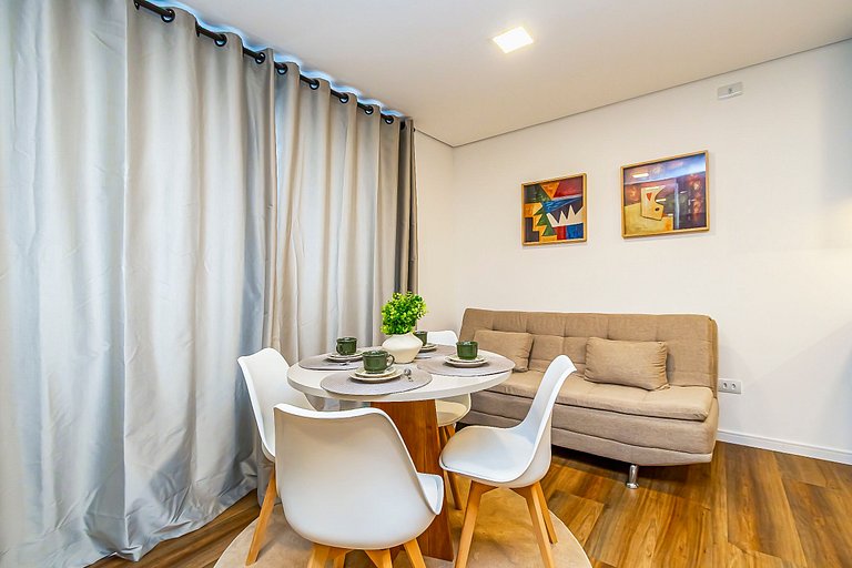 Ap completo p/ 4 pessoas no All Batel - BAT1215