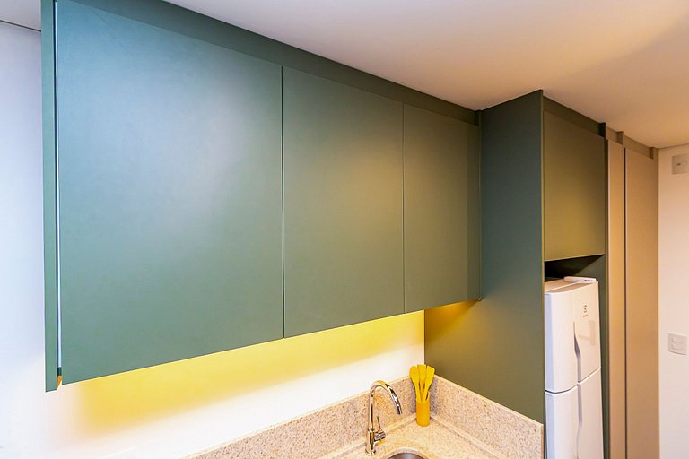 Ap completo p/ 4 pessoas no All Batel - BAT1215