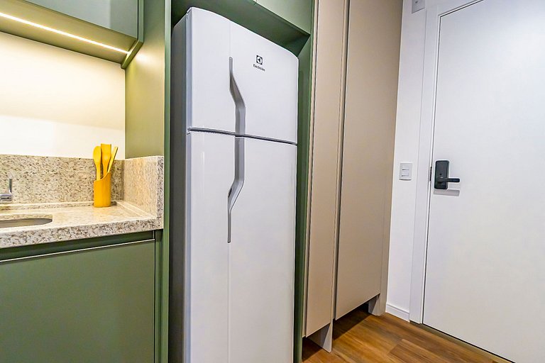 Ap completo p/ 4 pessoas no All Batel - BAT1215