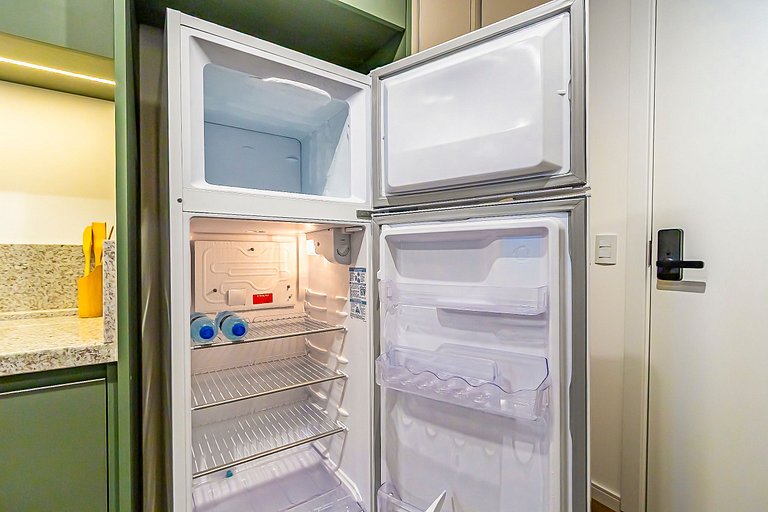 Ap completo p/ 4 pessoas no All Batel - BAT1215