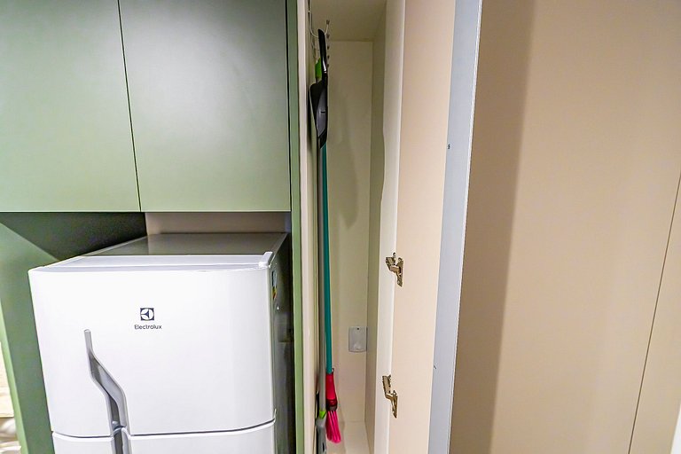 Ap completo p/ 4 pessoas no All Batel - BAT1215