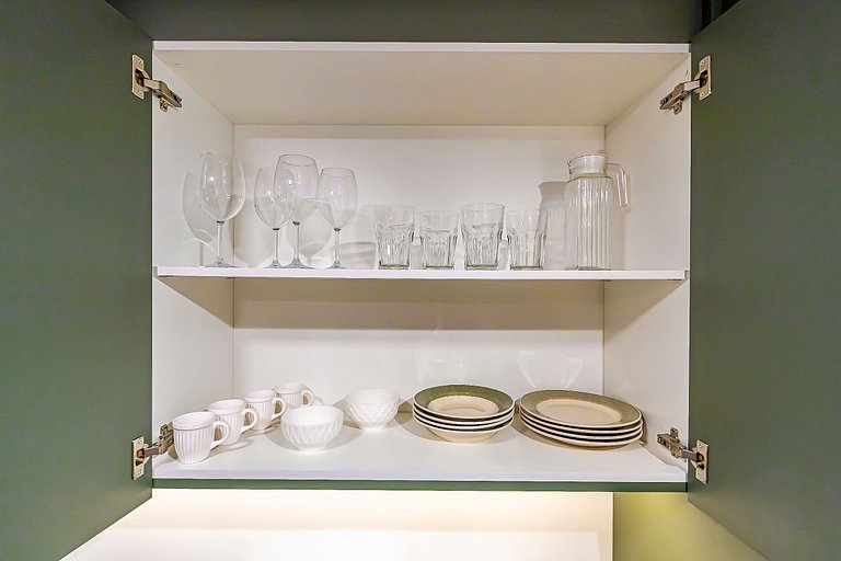 Ap completo p/ 4 pessoas no All Batel - BAT1215