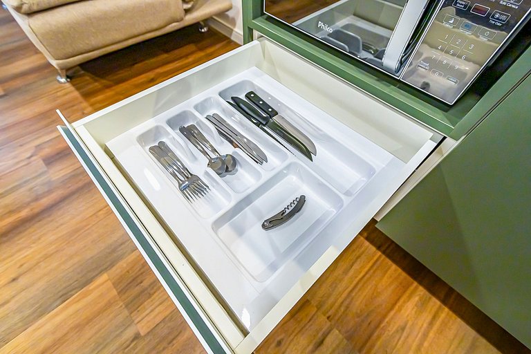 Ap completo p/ 4 pessoas no All Batel - BAT1215