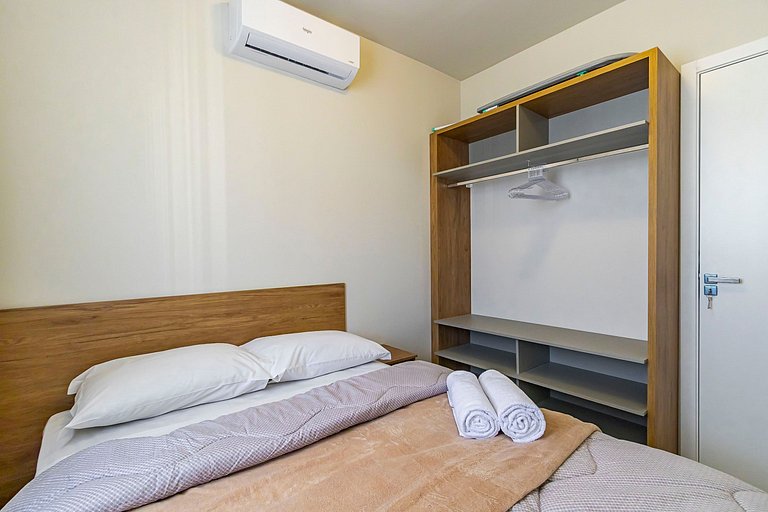 Apto 2 quartos, p/ 6 Pessoas, com Garagem -PLU1401