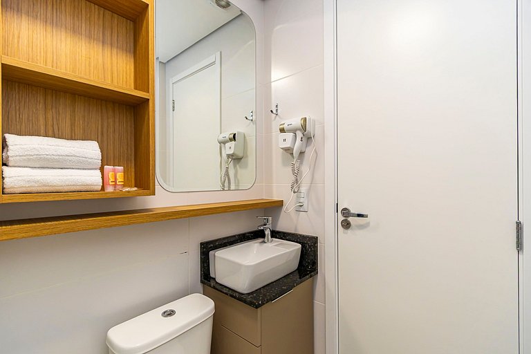 Studio p/ 3 pessoas com Garagem no Centro -IBI1308