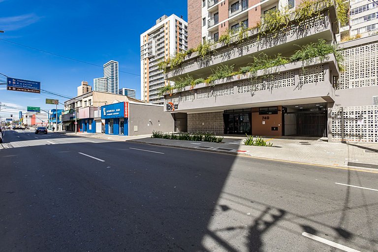 Studio p/ 3 pessoas com Garagem no Centro -IBI1308