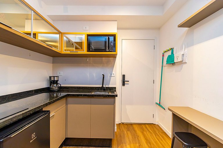 Studio p/ 3 pessoas com Garagem no Centro -IBI1308