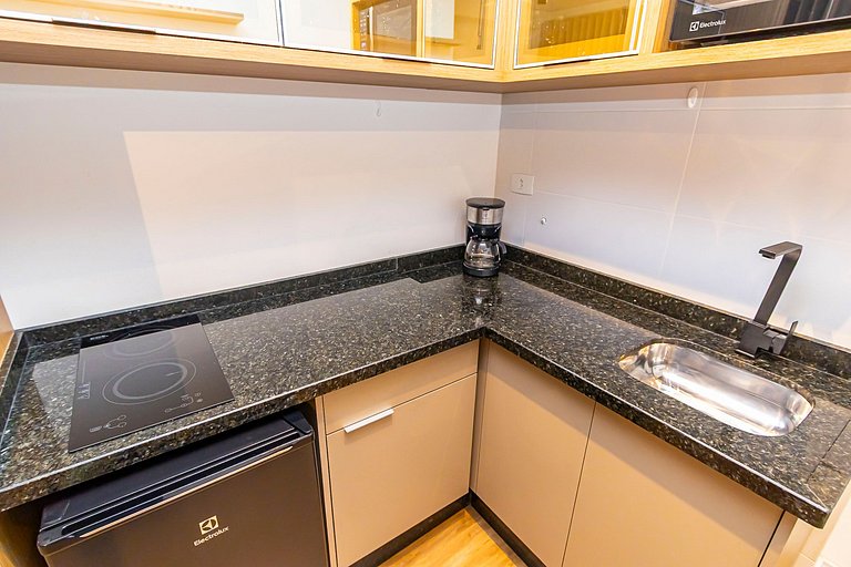 Studio p/ 3 pessoas com Garagem no Centro -IBI1308