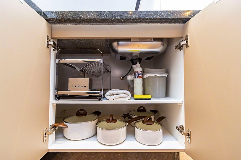 Studio p/ 3 pessoas com Garagem no Centro -IBI1308