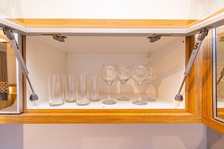 Studio p/ 3 pessoas com Garagem no Centro -IBI1308