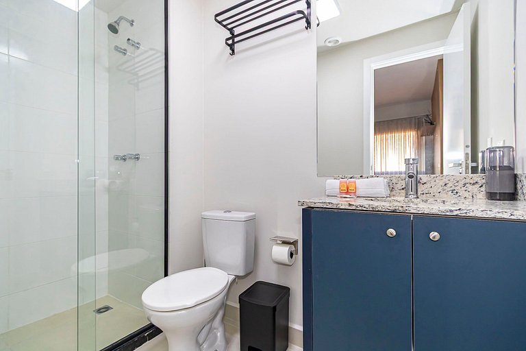 Ap de 1q c/garagem Perto de Tudo - PLU1306