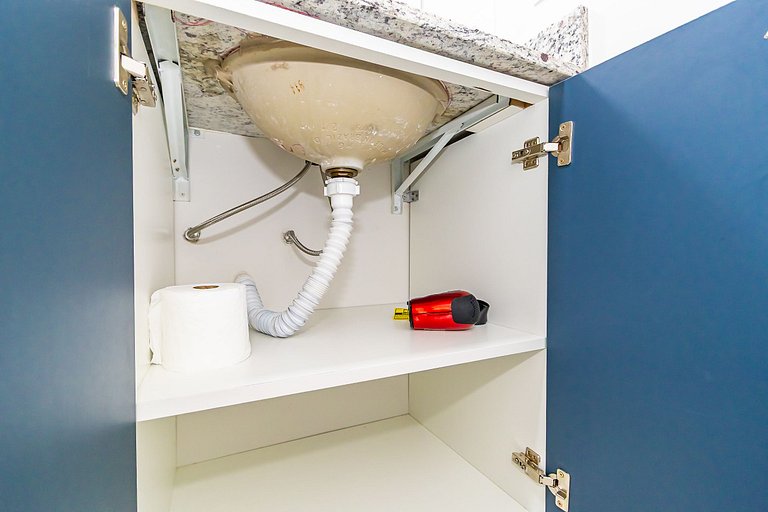 Ap de 1q c/garagem Perto de Tudo - PLU1306