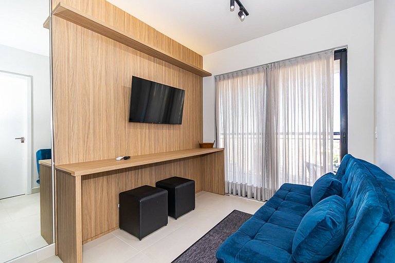 Ap de 1q c/garagem Perto de Tudo - PLU1306