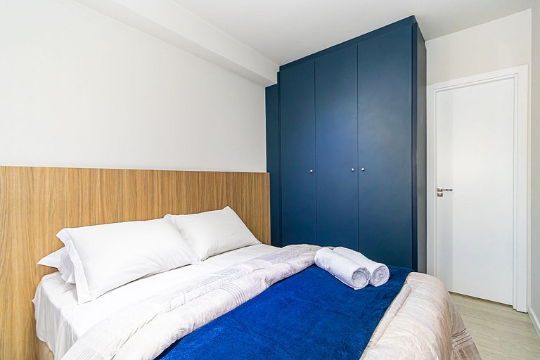 Ap de 1q c/garagem Perto de Tudo - PLU1306