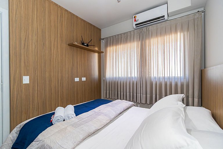 Ap de 1q c/garagem Perto de Tudo - PLU1306