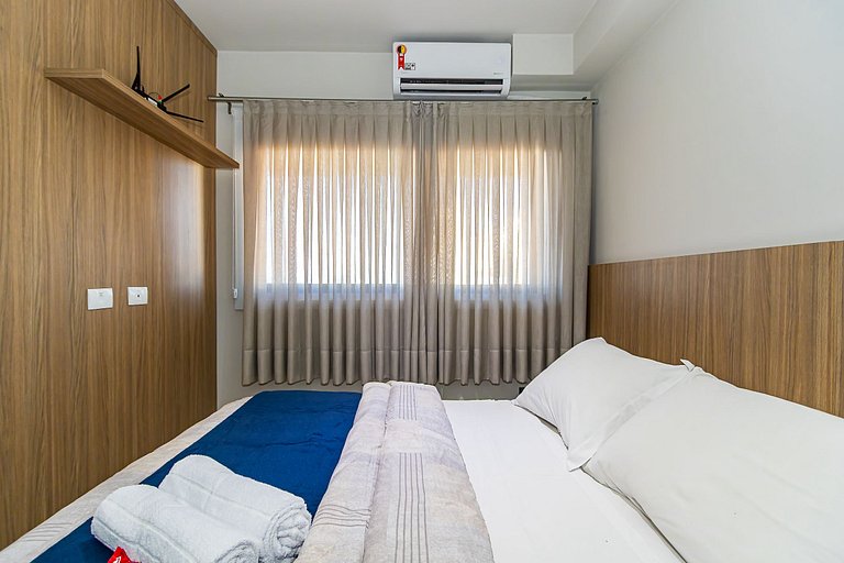 Ap de 1q c/garagem Perto de Tudo - PLU1306