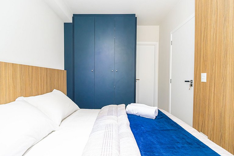 Ap de 1q c/garagem Perto de Tudo - PLU1306