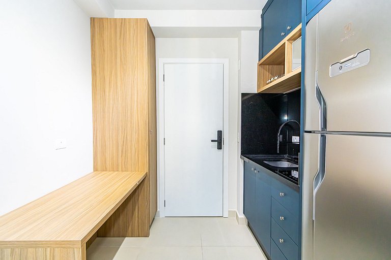 Ap de 1q c/garagem Perto de Tudo - PLU1306