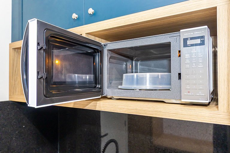 Ap de 1q c/garagem Perto de Tudo - PLU1306