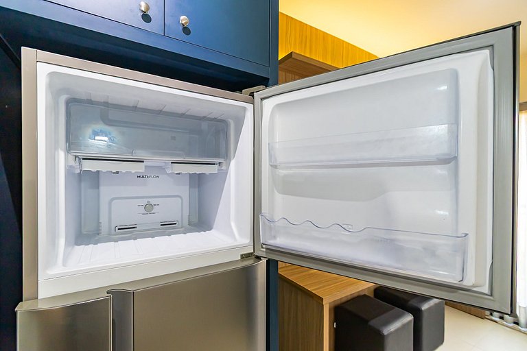 Ap de 1q c/garagem Perto de Tudo - PLU1306