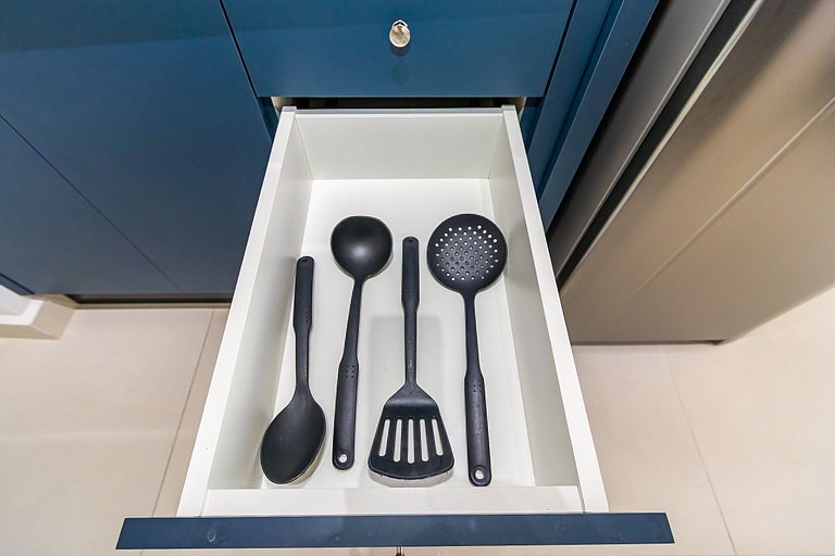 Ap de 1q c/garagem Perto de Tudo - PLU1306