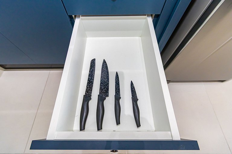 Ap de 1q c/garagem Perto de Tudo - PLU1306