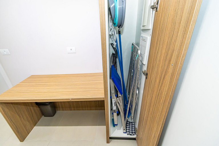 Ap de 1q c/garagem Perto de Tudo - PLU1306