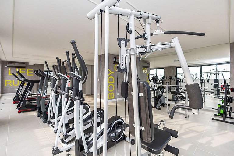 Ap de 1q c/garagem Perto de Tudo - PLU1306