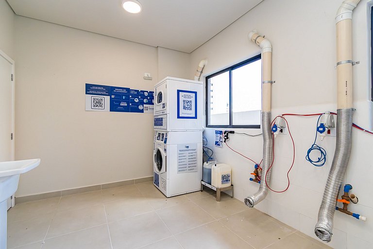 Ap de 1q c/garagem Perto de Tudo - PLU1306