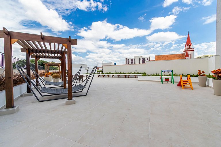 Ap de 1q c/garagem Perto de Tudo - PLU1306