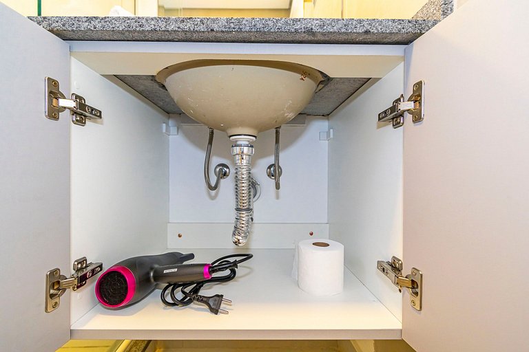 Ap premium no Centro, com 2Q e 2 vagas - CNA0411