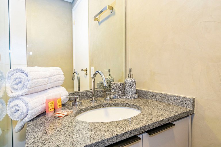 Ap premium no Centro, com 2Q e 2 vagas - CNA0411