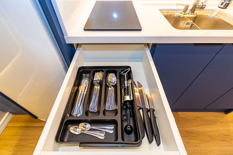 Ap premium no Centro, com 2Q e 2 vagas - CNA0411