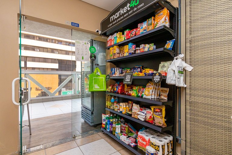 Studio c/ Piscina ao lado da Rua 24 Horas -CON1701