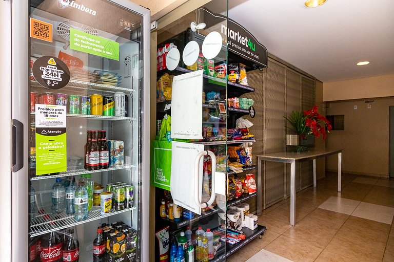 Studio c/ Piscina ao lado da Rua 24 Horas -CON1701