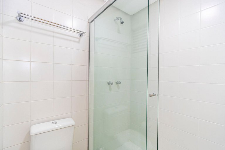 Studio c/ Piscina ao lado da Rua 24 Horas -CON1701