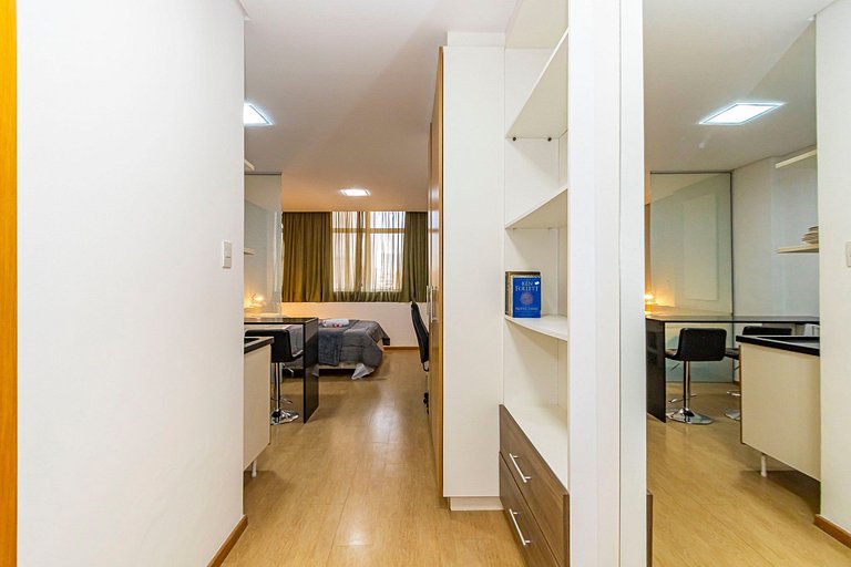 Studio c/ Piscina ao lado da Rua 24 Horas -CON1701