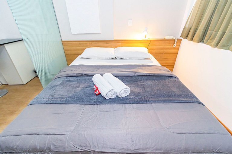 Studio c/ Piscina ao lado da Rua 24 Horas -CON1701