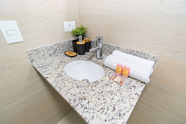 Ap de 1q Super Completo no Bairro Portão -PLU0304