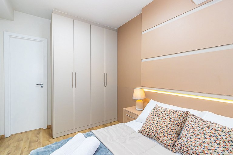 Ap de 1q Super Completo no Bairro Portão -PLU0304