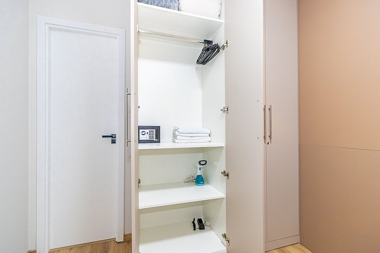 Ap de 1q Super Completo no Bairro Portão -PLU0304